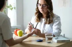 Doctor gives tips to control diabetes Doctor gives tips to control diabetes