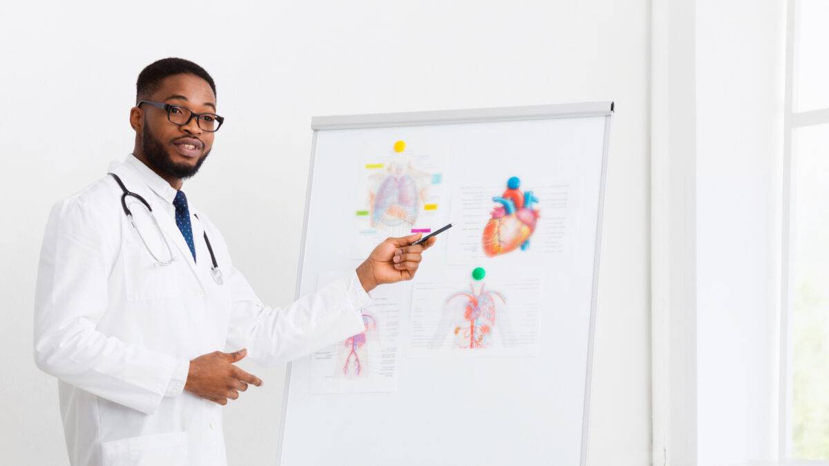 medical-professional-explaining-anatomy-to-student