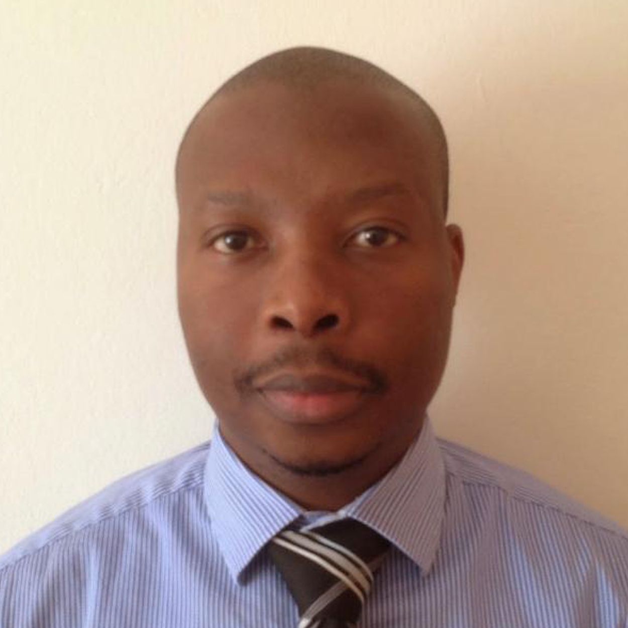 Dr Nhlapo